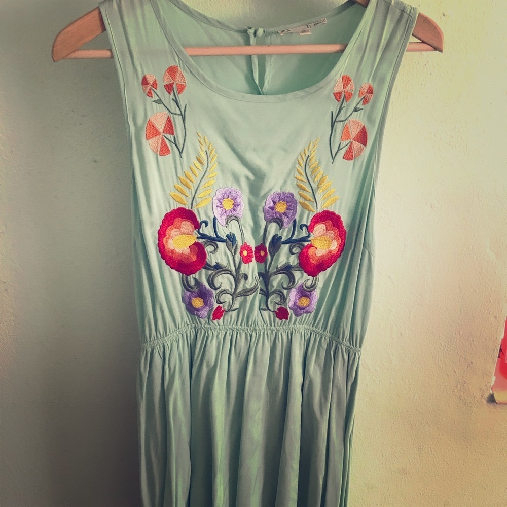 Floral dress | embroidered dress